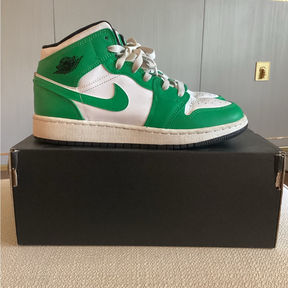 GUC Nike Jordan 1 Mid Lucky Green 6Y or 7.5W